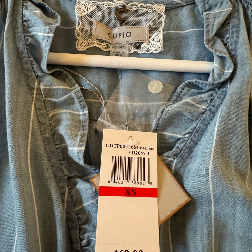 Cupio Light Blue Ruffled Top - Picture 4 of 5